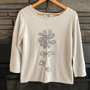 Beautiful vintage Oleg Cassini lightweight sweater